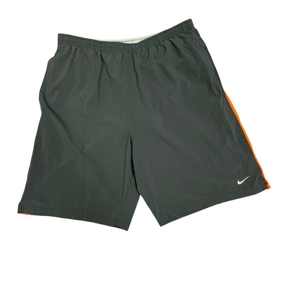Nike Fit Dry Shorts Men's Size M Gray Dark Gray Inner Lined Hidden Drawstring - Picture 1 of 13
